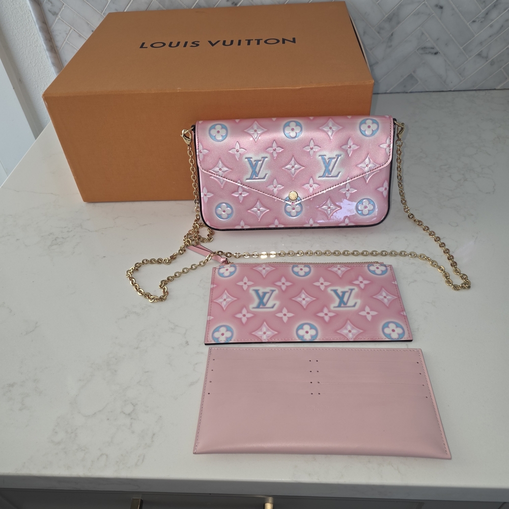 Louis Vuitton Felicie Pochette Valentines Edition New With Defects - Picture 4 of 15